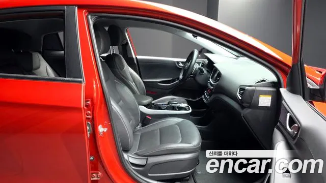Hyundai Ioniq 2018 — фото 10