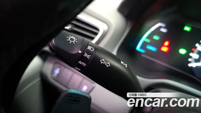 Hyundai Ioniq 2018 — фото 16