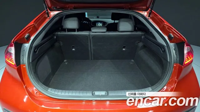 Hyundai Ioniq 2018 — фото 20