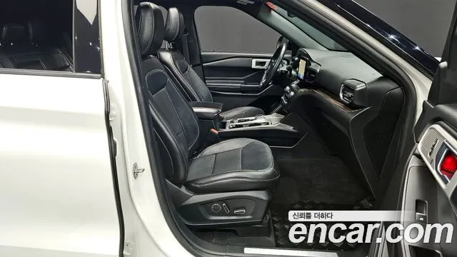 Ford Explorer 2020 — фото 10