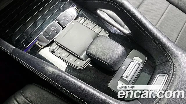 Mercedes-Benz GLE-Class 2020 — фото 16