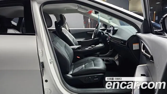 Kia EV6 2025 — фото 10