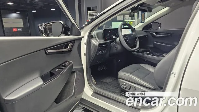 Kia EV6 2025 — фото 11