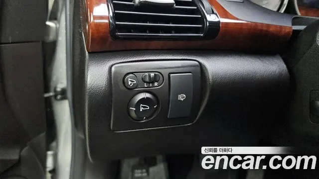Honda Legend 2010 — фото 13