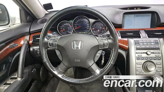 Honda Legend 2010 — фото 14
