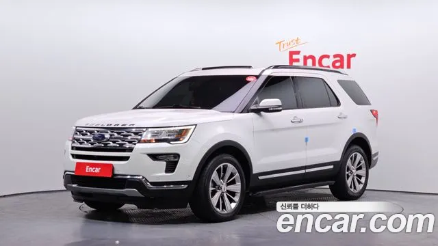 Ford Explorer 2019 — фото 1