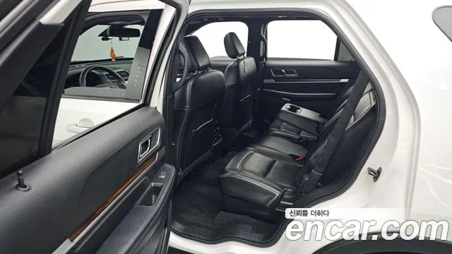 Ford Explorer 2019 — фото 13
