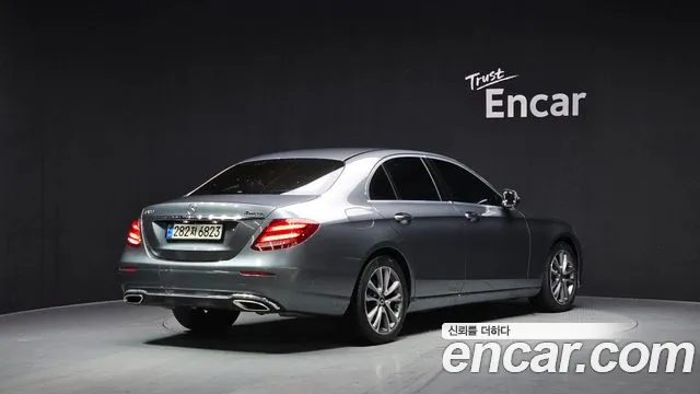 Mercedes-Benz E-Class 2019 — фото 2