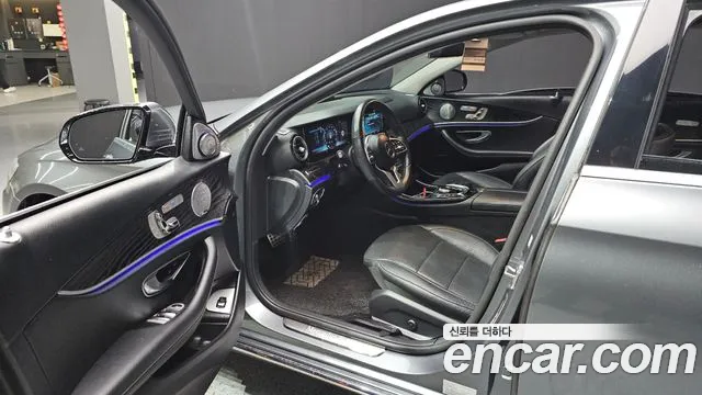 Mercedes-Benz E-Class 2019 — фото 10