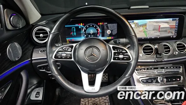 Mercedes-Benz E-Class 2019 — фото 13
