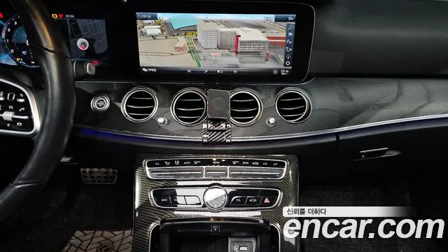 Mercedes-Benz E-Class 2019 — фото 14