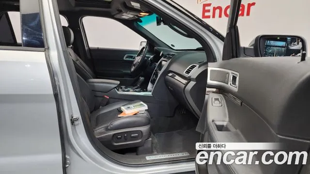 Ford Explorer 2015 — фото 11