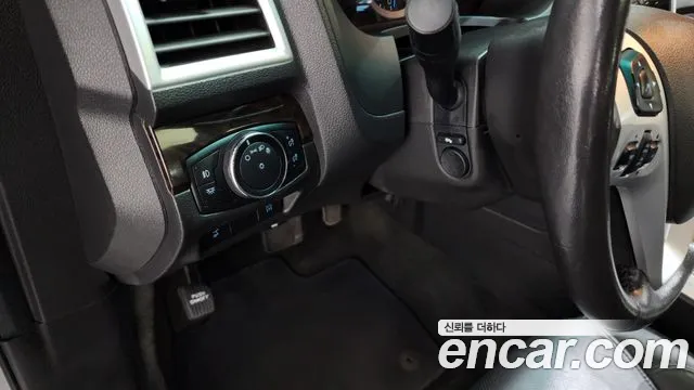 Ford Explorer 2015 — фото 14