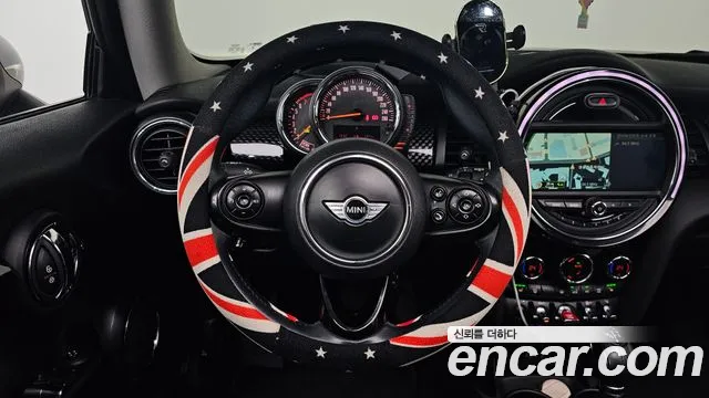 Mini Cooper 2015 — фото 13