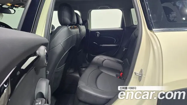 Mini Cooper 2023 — фото 12