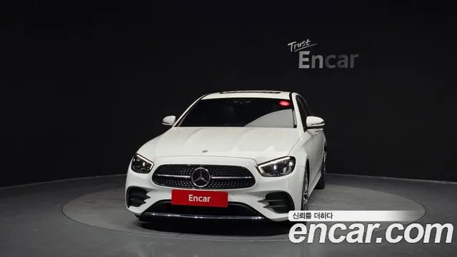 Mercedes-Benz E-Class 2022 — фото 3