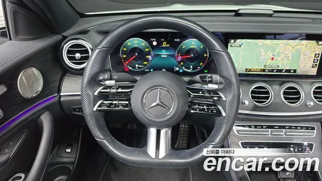 Mercedes-Benz E-Class 2022 — фото 13