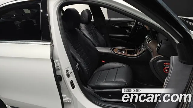 Mercedes-Benz E-Class 2021 — фото 10