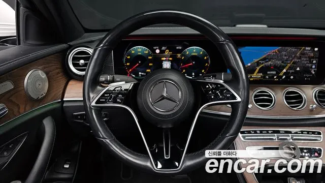Mercedes-Benz E-Class 2021 — фото 13