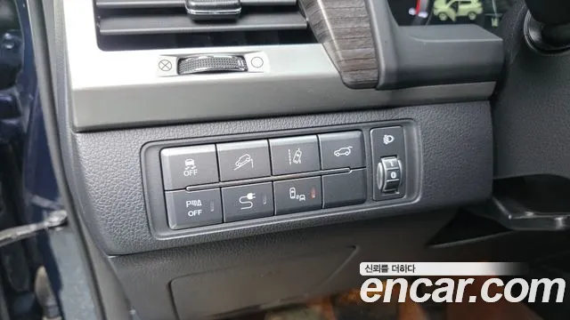 KG_Mobility_Ssangyong Rexton 2018 — фото 13