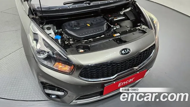Kia Carens 2018 — фото 6