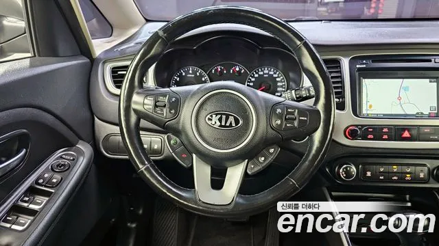 Kia Carens 2018 — фото 13