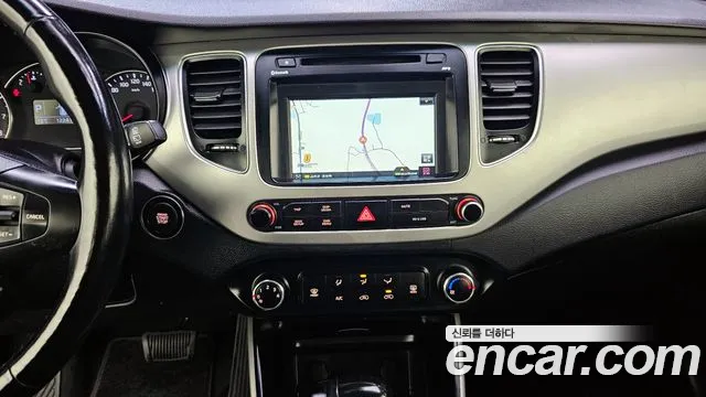 Kia Carens 2018 — фото 15