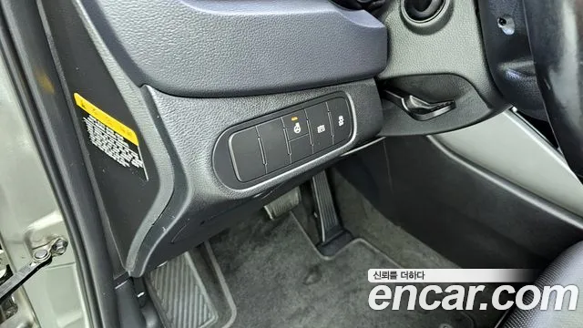 Kia Carens 2018 — фото 16