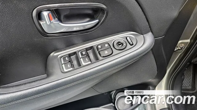 Kia Carens 2018 — фото 17