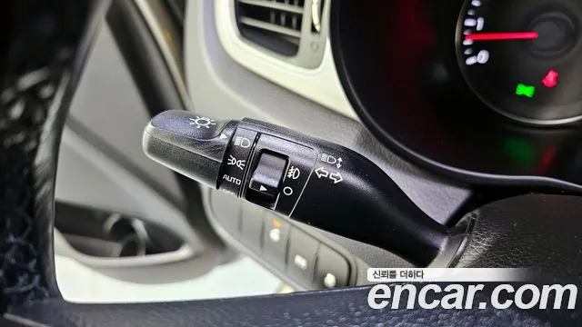 Kia Carens 2018 — фото 19
