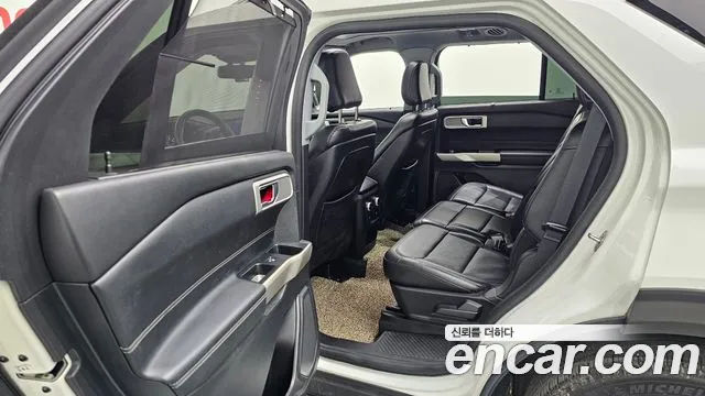 Ford Explorer 2020 — фото 12
