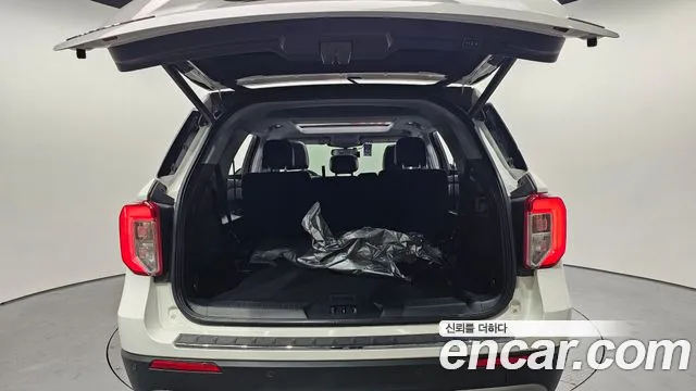 Ford Explorer 2020 — фото 20