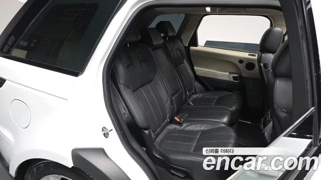 Land Rover Range Rover Sport 2017 — фото 10