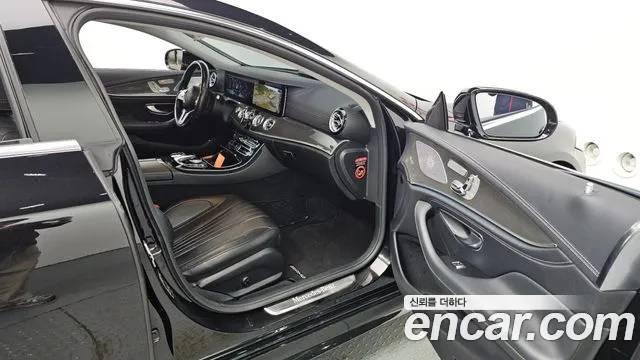 Mercedes-Benz CLS-Class 2019 — фото 11