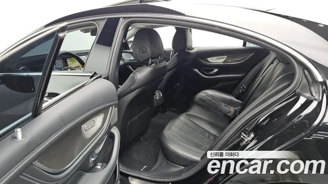 Mercedes-Benz CLS-Class 2019 — фото 13