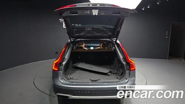 Volvo V90 2020 — фото 20