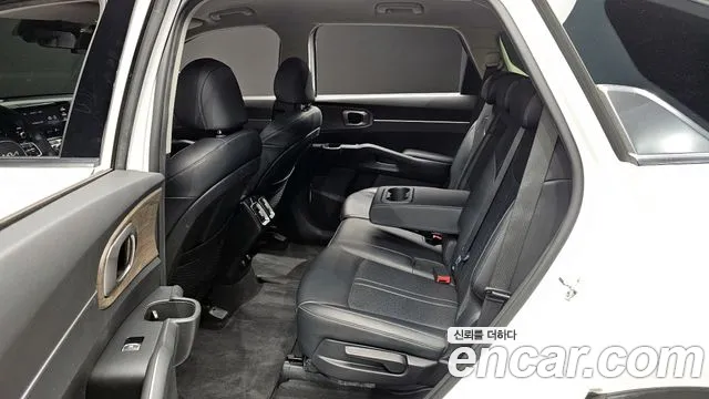 Kia Sorento 2022 — фото 12