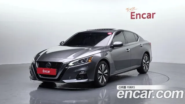 Nissan Altima 2019 — фото 1