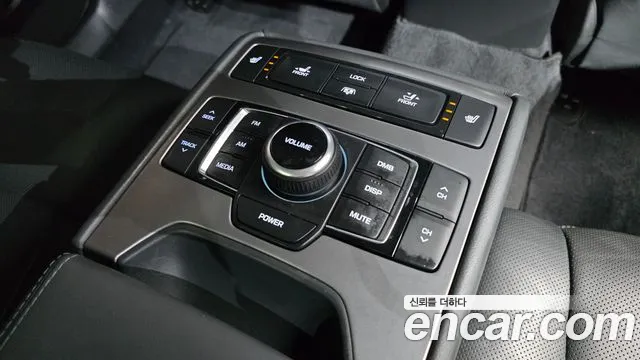 Hyundai Genesis 2015 — фото 18