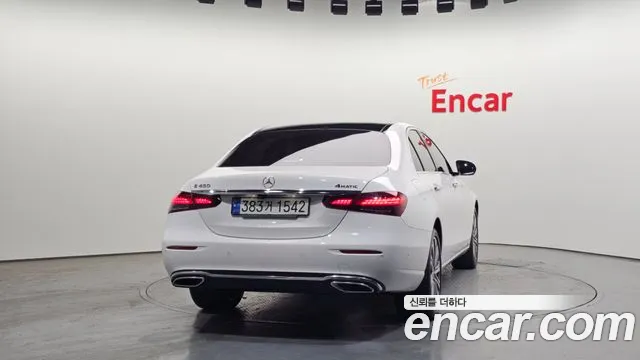 Mercedes-Benz E-Class 2021 — фото 4