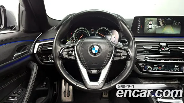 BMW 5-Series 2017 — фото 13