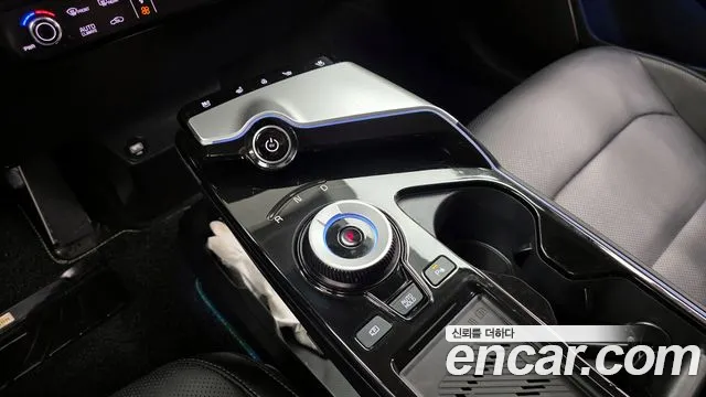 Kia EV6 2023 — фото 9
