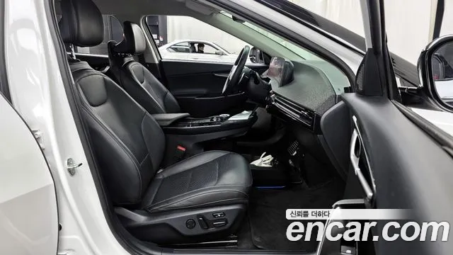 Kia EV6 2023 — фото 11