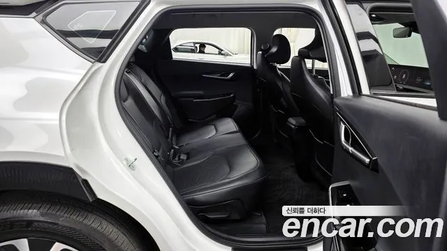 Kia EV6 2023 — фото 12
