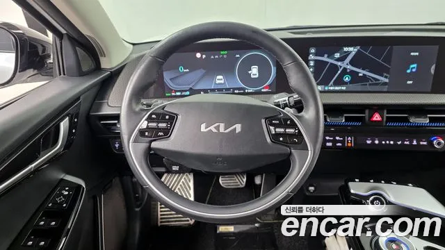 Kia EV6 2023 — фото 13