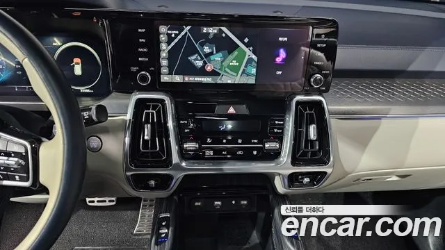Kia Sorento 2023 — фото 14