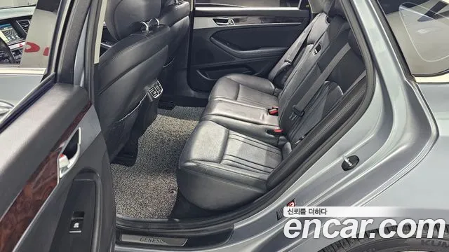 Hyundai Genesis 2016 — фото 12