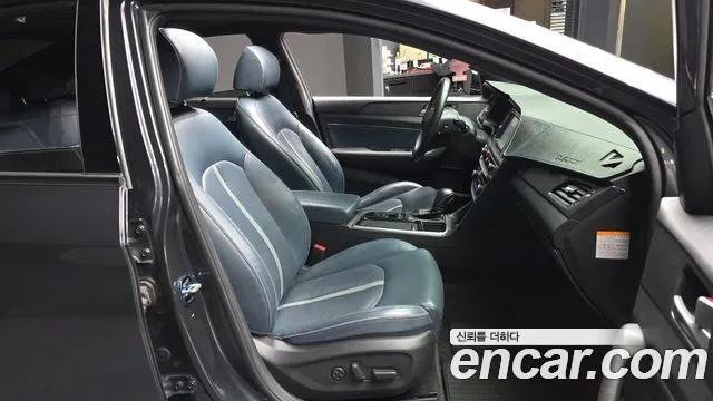Hyundai Sonata 2018 — фото 11