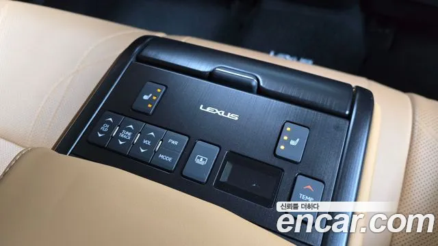 Lexus ES 2022 — фото 18