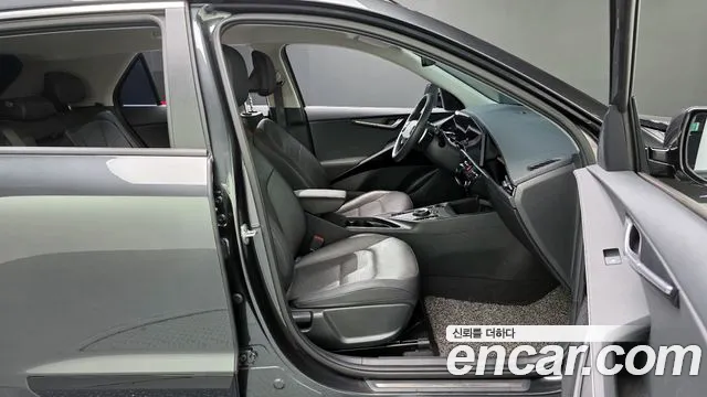 Kia Niro 2022 — фото 10